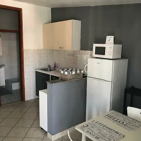 Jasmina Apartment Vir