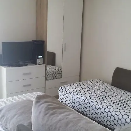 Jasmina Apartment Vir